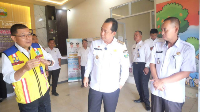 Perlukan Perbaikan, Bupati Muaro Jambi Kunjungi Kantor Camat Kumpeh
